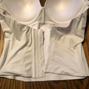 Strapless bra with tummy control